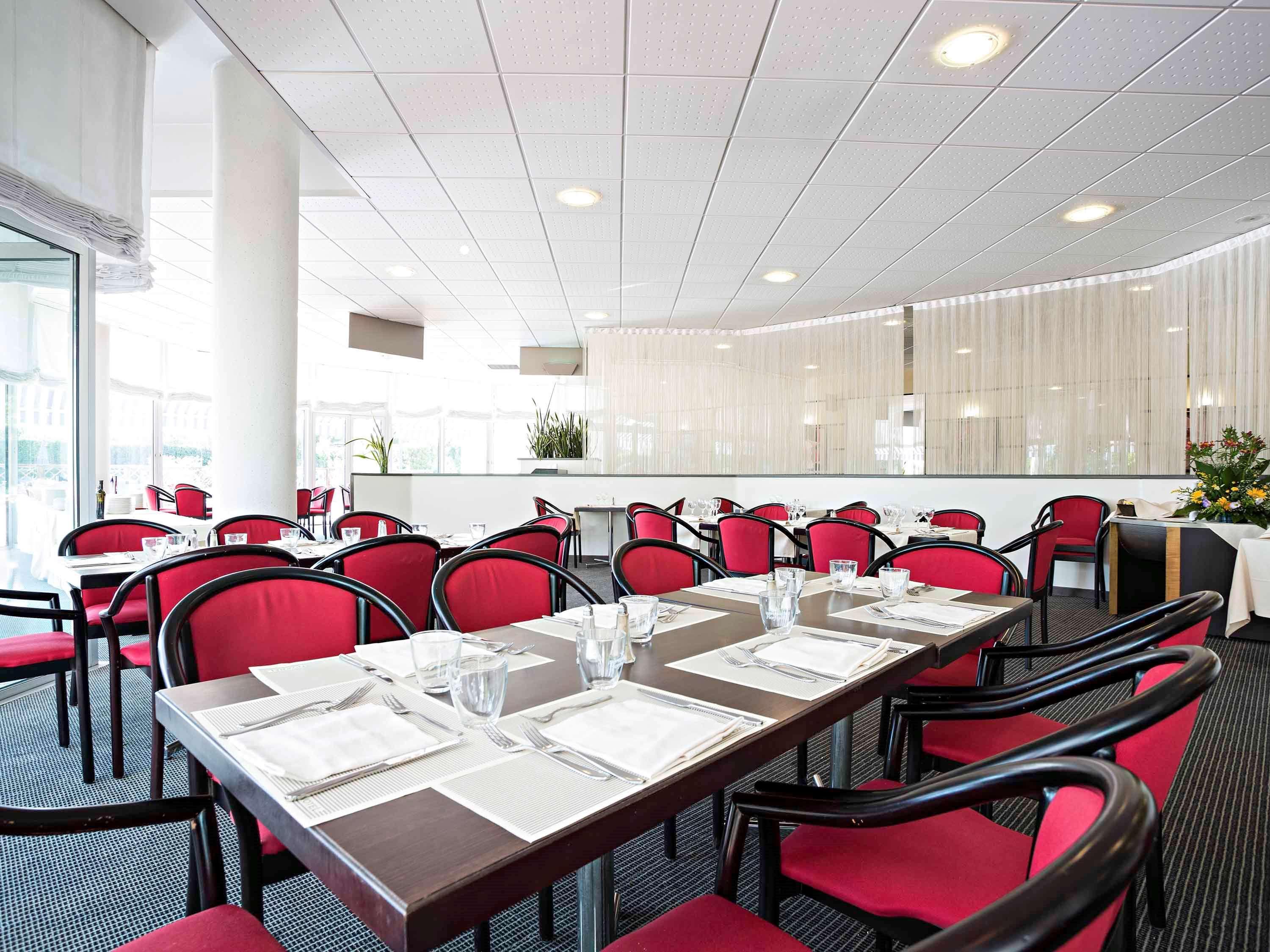 Novotel Caserta Sud Buitenkant foto