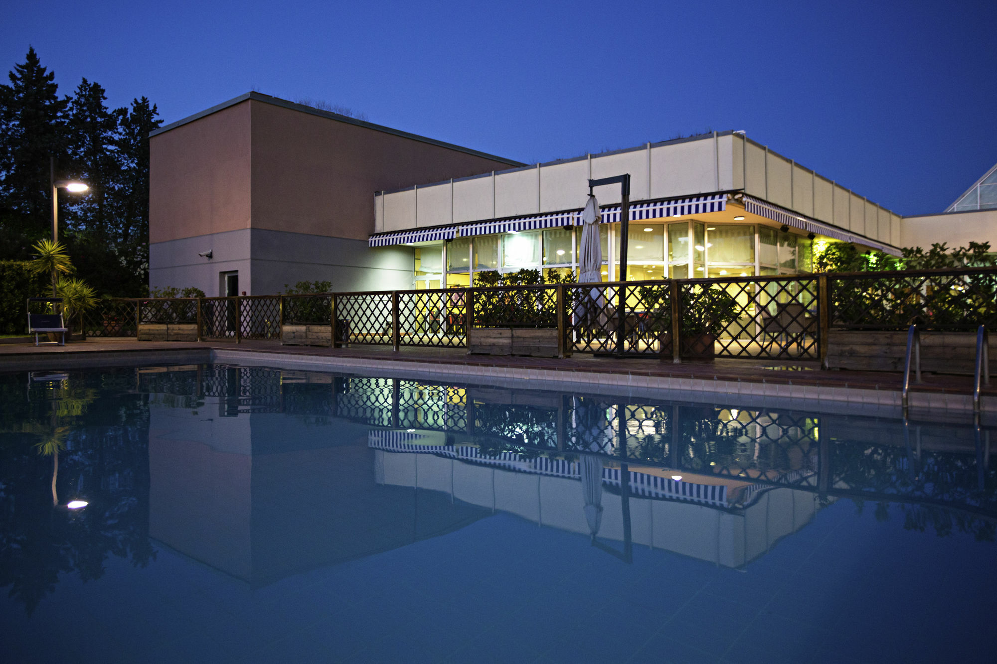 Novotel Caserta Sud Buitenkant foto