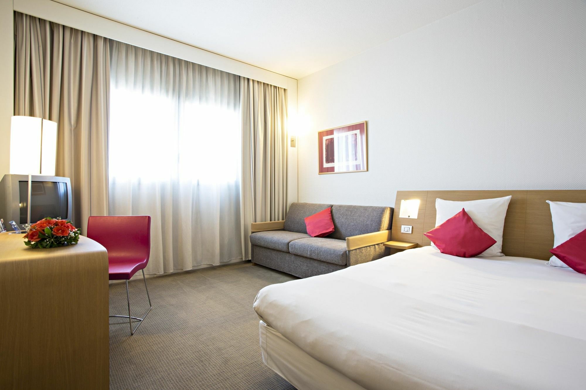 Novotel Caserta Sud Buitenkant foto